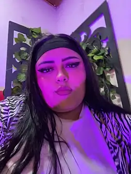 moon sunflower online show from 10/29/25, 04:55