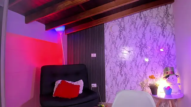 Snapshot of chloe_blue chatting on 10/30/25, 11:19 chloe blue online show from 10/30/25, 11:19