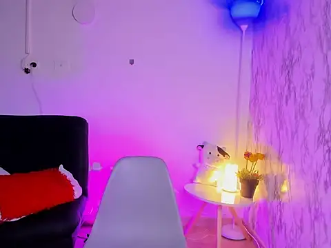 Snapshot of chloe_blue chatting on 11/28/25, 11:21 chloe blue online show from 11/28/25, 11:21