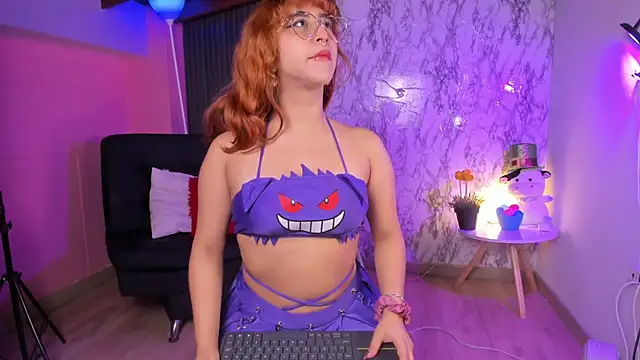 Snapshot of chloe_blue chatting on 10/28/25, 11:20 chloe blue online show from 10/28/25, 11:20