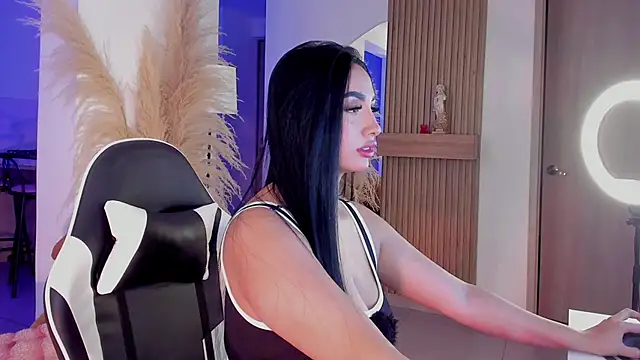 Snapshot of Charlotte__08 chatting on 04/08/26, 02:24 Charlotte 08 online show from 04/08/26, 02:24