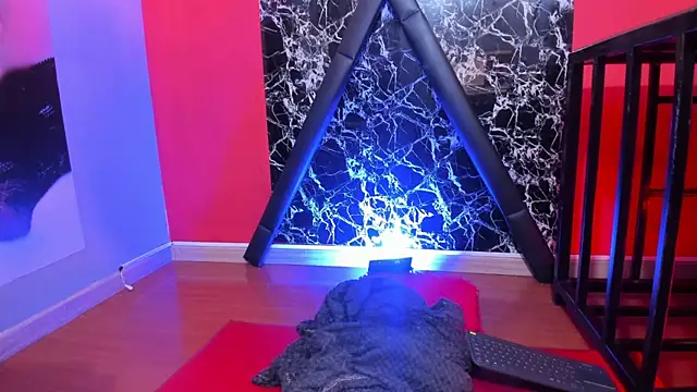 Santa Cooper  online show from 03/20/25, 09:59