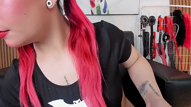 Santa Cooper  online show from 04/12/26, 03:32