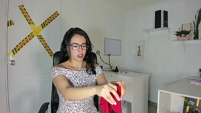 Snapshot of susana_monroy chatting on 12/23/25, 08:46 susana monroy online show from 12/23/25, 08:46