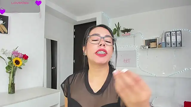 Snapshot of susana_monroy chatting on 07/17/26, 07:00 susana monroy online show from 07/17/26, 07:00