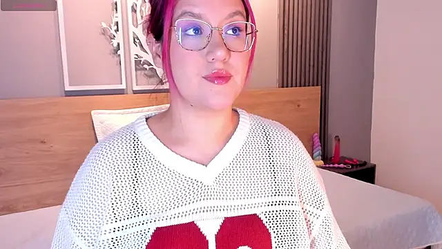 sweet--emily online show from 12/16/25, 03:55