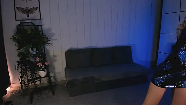 Snapshot of Love_Lines chatting on 03/01/25, 11:37 Love Lines online show from 03/01/25, 11:37