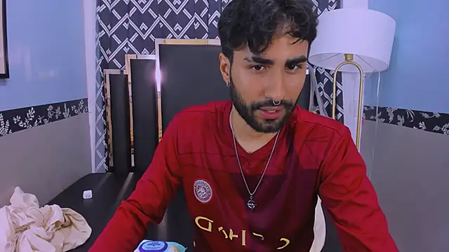 MilanZaire online show from 10/24/25, 12:20