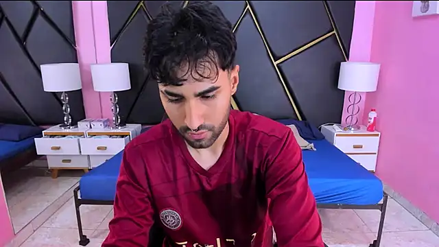 MilanZaire online show from 10/28/25, 12:33