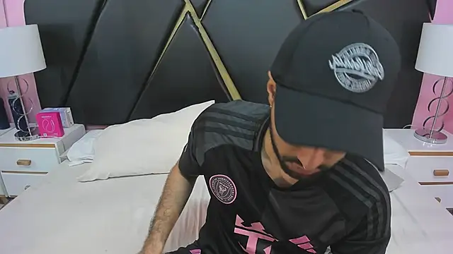 MilanZaire online show from 11/26/25, 12:32