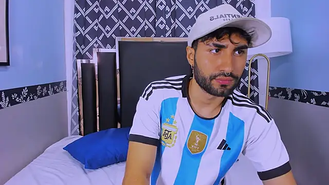 MilanZaire online show from 10/23/25, 12:53