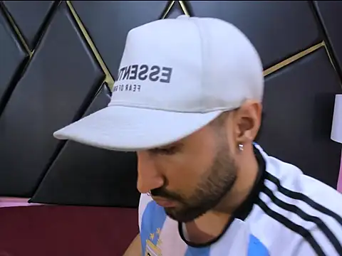 MilanZaire online show from 11/02/25, 08:25