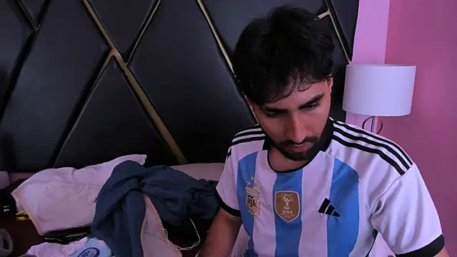 MilanZaire online show from 11/16/25, 08:35