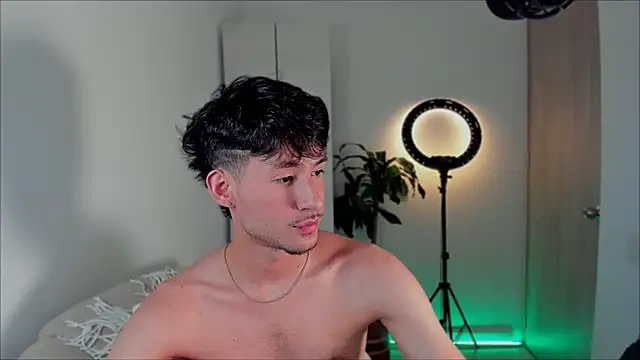 dimitri targaryen online show from 01/12/25, 05:24