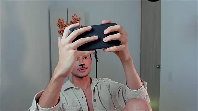 dimitri targaryen online show from 12/19/24, 02:23