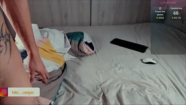 dimitri targaryen online show from 04/17/26, 10:51