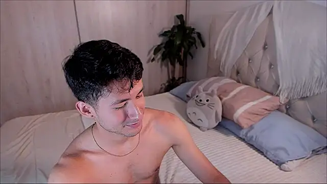 dimitri targaryen online show from 09/18/25, 12:57