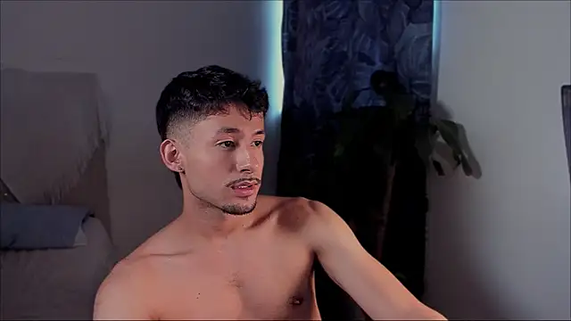 dimitri targaryen online show from 11/23/25, 07:57