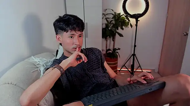 dimitri targaryen online show from 01/10/25, 09:44