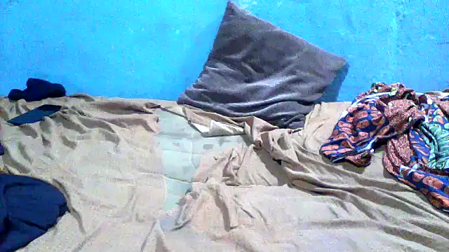 Snapshot of little__joy chatting on 03/10/26, 09:57 little joy online show from 03/10/26, 09:57