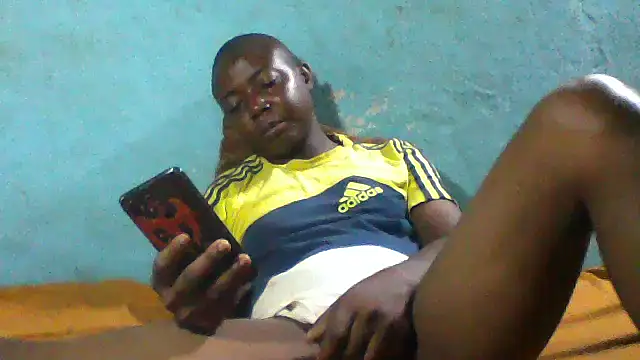 Snapshot of little__joy chatting on 04/02/26, 02:41 little joy online show from 04/02/26, 02:41