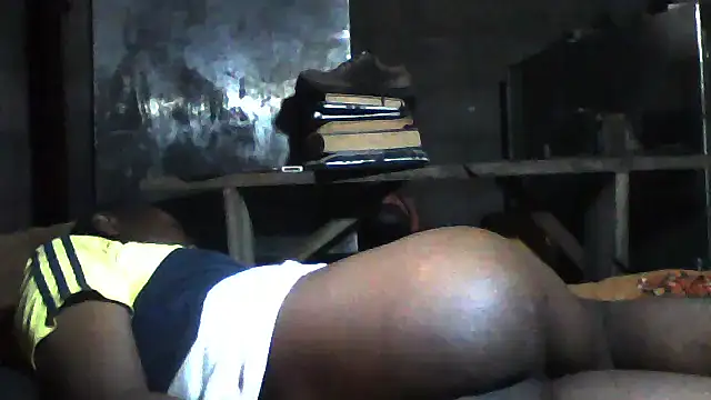 Snapshot of little__joy chatting on 02/12/26, 08:25 little joy online show from 02/12/26, 08:25