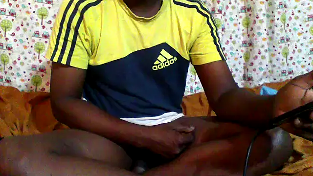 Snapshot of little__joy chatting on 02/19/26, 01:30 little joy online show from 02/19/26, 01:30