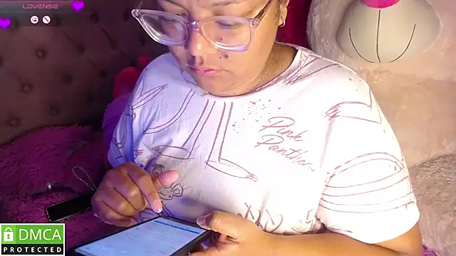 KittyHot20 online show from 11/18/25, 09:45