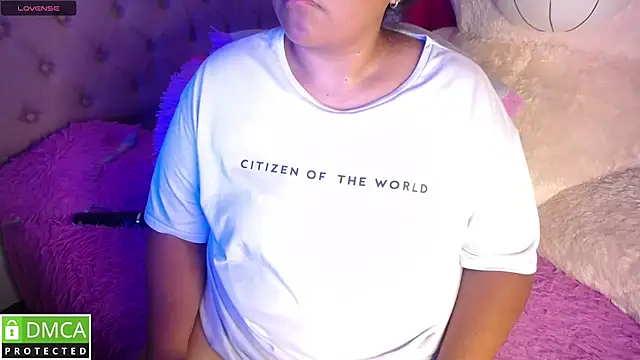 KittyHot20 online show from 11/21/25, 07:57