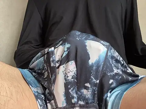 Snapshot of lkun9 chatting on 10/26/25, 02:45 lkun9 online show from 10/26/25, 02:45