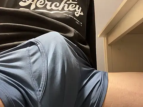 Snapshot of lkun9 chatting on 10/03/25, 03:13 lkun9 online show from 10/03/25, 03:13