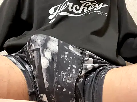 Snapshot of lkun9 chatting on 10/22/25, 04:17 lkun9 online show from 10/22/25, 04:17