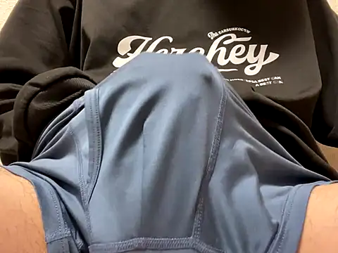 Snapshot of lkun9 chatting on 11/14/25, 03:26 lkun9 online show from 11/14/25, 03:26