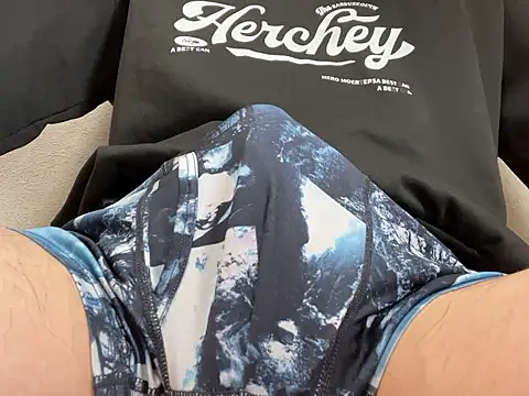 Snapshot of lkun9 chatting on 11/04/25, 05:33 lkun9 online show from 11/04/25, 05:33