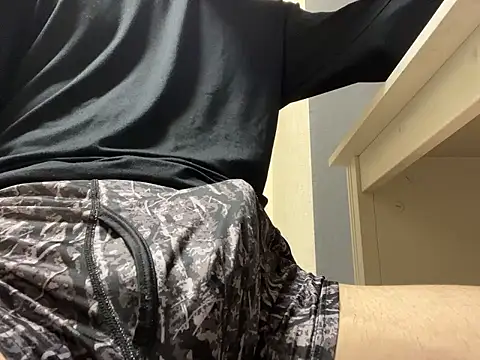 Snapshot of lkun9 chatting on 09/24/25, 03:29 lkun9 online show from 09/24/25, 03:29