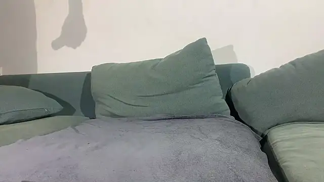 devote schlampe00 online show from 10/19/25, 03:15