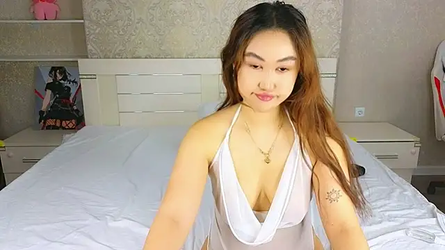 Diana Moon  online show from 12/15/25, 02:06