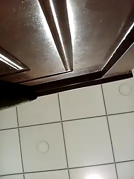 Snapshot of DISNI1997 chatting on 03/13/25, 03:17 DISNI1997 online show from 03/13/25, 03:17