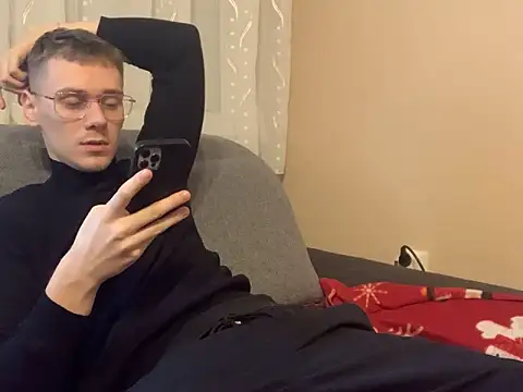 Honeeymaster online show from 12/22/25, 11:32