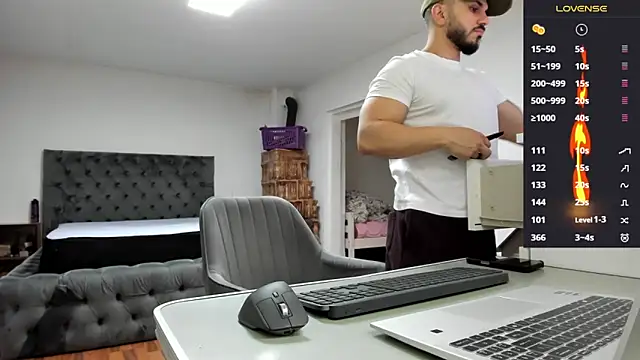 supermanboy94 online show from 04/02/26, 06:20