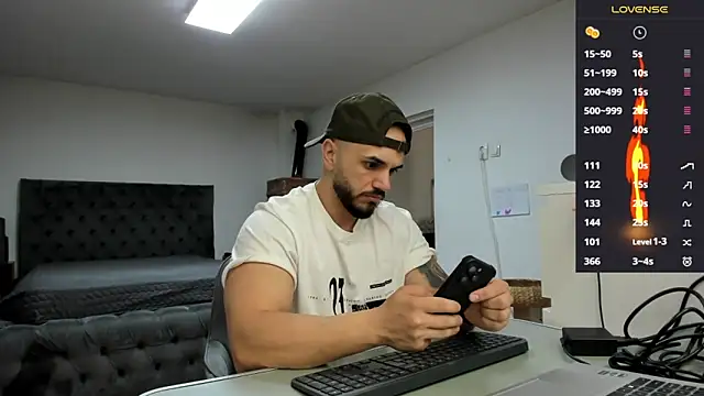 supermanboy94 online show from 03/26/26, 06:55