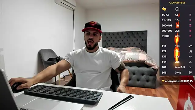 supermanboy94 online show from 10/23/25, 05:17