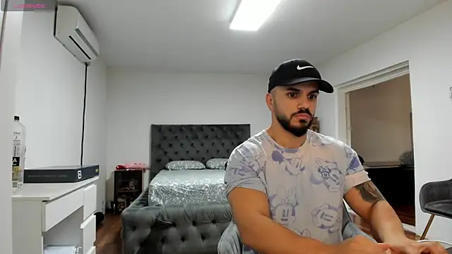 supermanboy94 online show from 11/24/25, 06:35