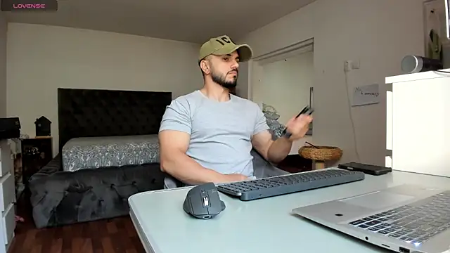 supermanboy94 online show from 04/15/26, 05:35