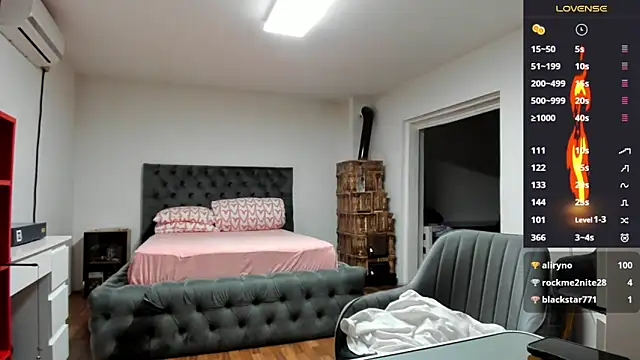 supermanboy94 online show from 11/10/25, 06:40