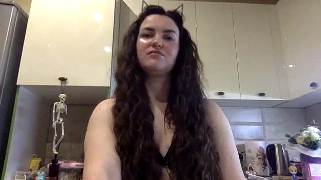 Snapshot of Karolina_llove chatting on 10/11/25, 08:32 Karolina llove online show from 10/11/25, 08:32