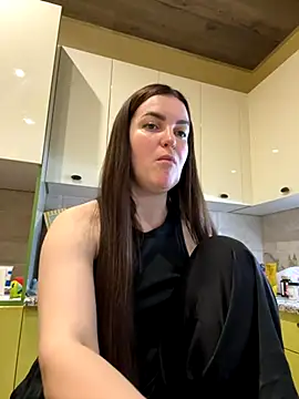 Karolina llove online show from 11/15/25, 03:49