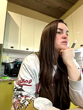 Karolina llove online show from 10/26/25, 12:16