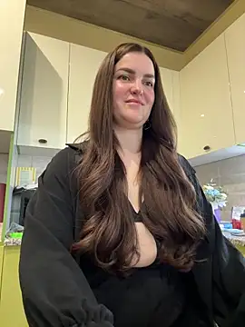 Karolina llove online show from 10/25/25, 10:14