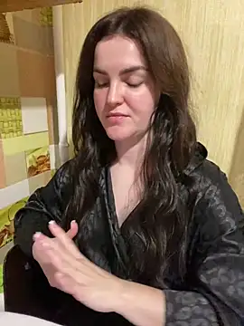 Snapshot of Karolina_llove chatting on 12/20/24, 02:26 Karolina llove online show from 12/20/24, 02:26